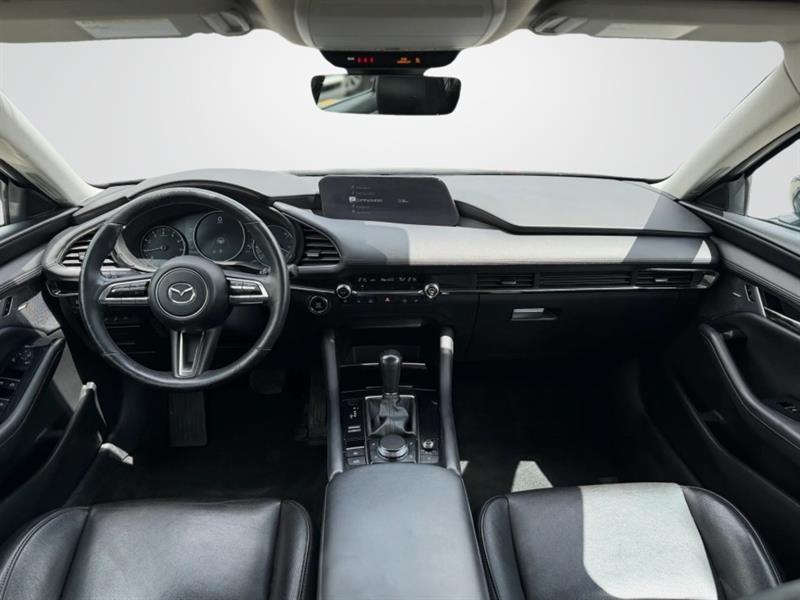 mazda Mazda3 2022 - 11
