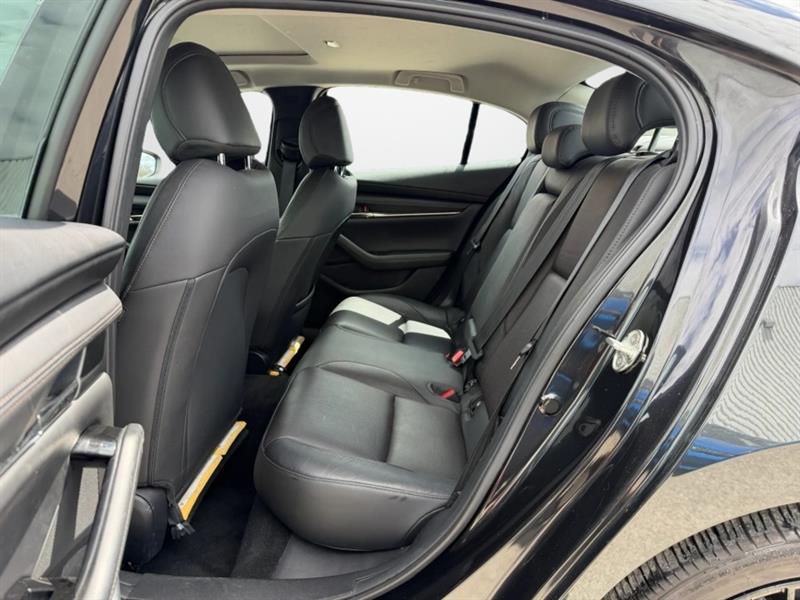 mazda Mazda3 2022 - 21