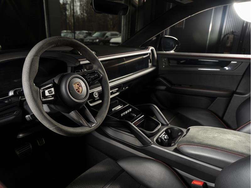 porsche Cayenne 2025 - 12