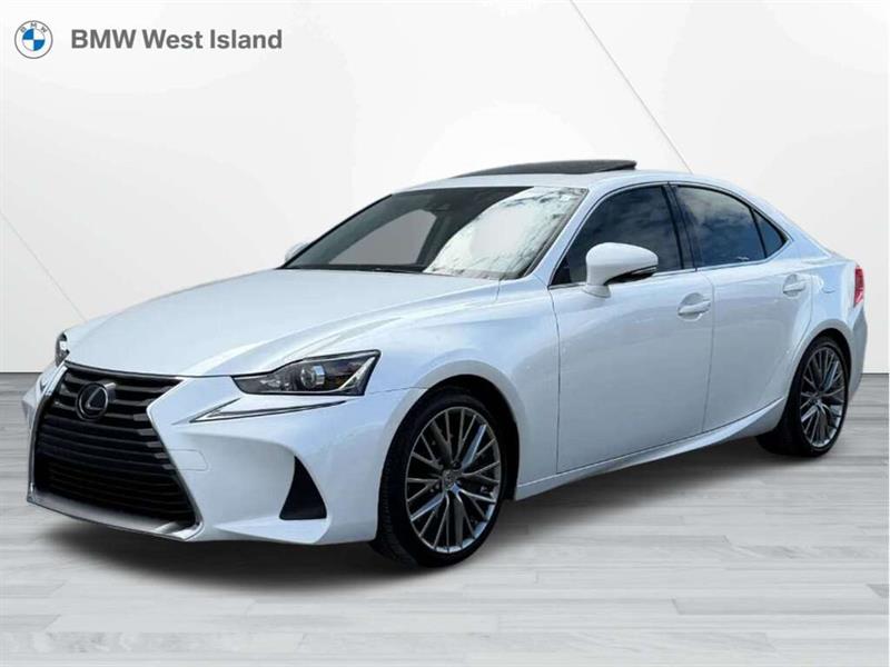 lexus IS 2019