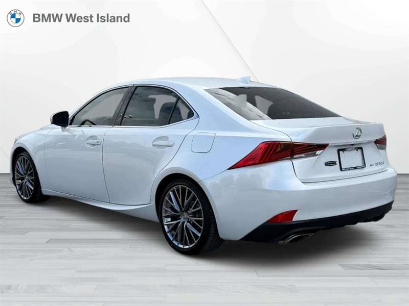 lexus IS 2019 - 7