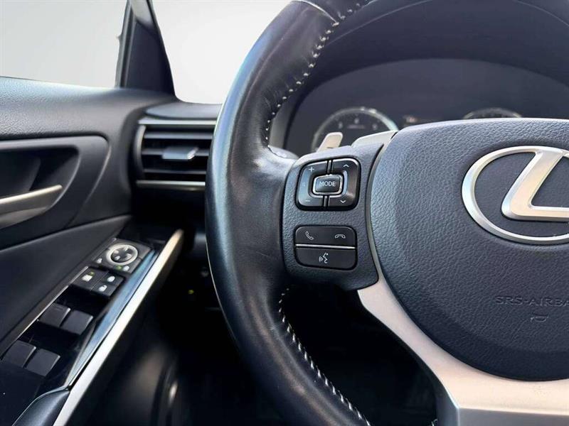 lexus IS 2019 - 21