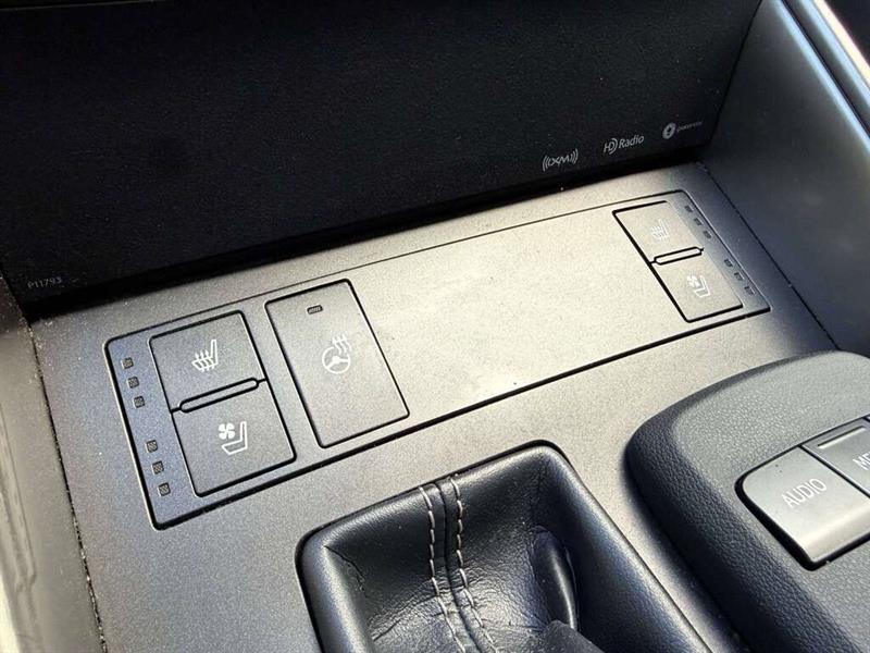 lexus IS 2019 - 25