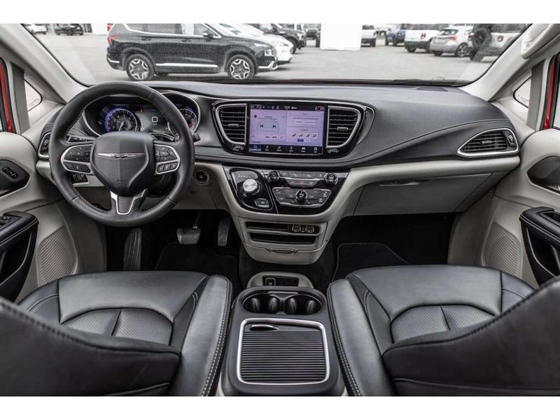 chrysler Pacifica 2024 - 31