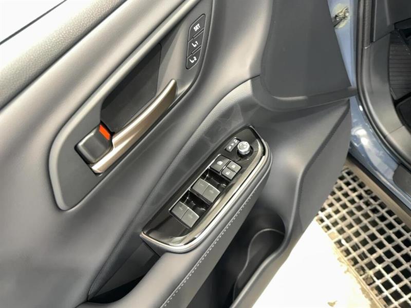 toyota Crown Signia 2026 - 10