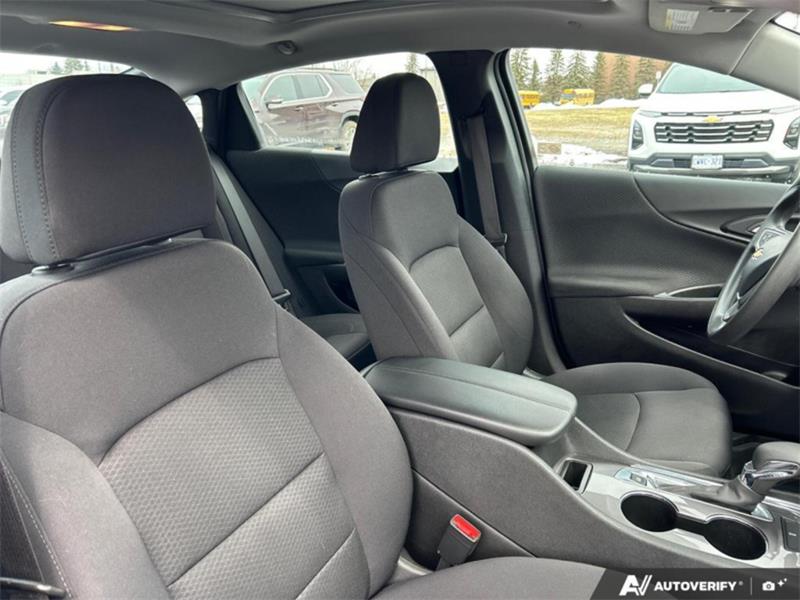 chevrolet Malibu 2023 - 25