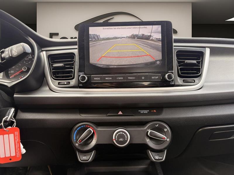 kia Rio5 2021 - 16