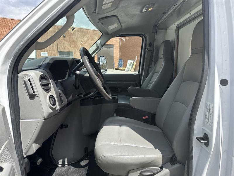 ford E-450 Cutaway 2019 - 11