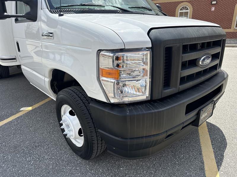ford E-450 Cutaway 2019 - 20