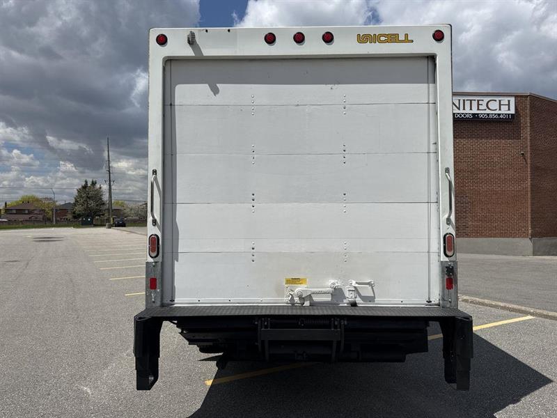 ford E-450 Cutaway 2019 - 24
