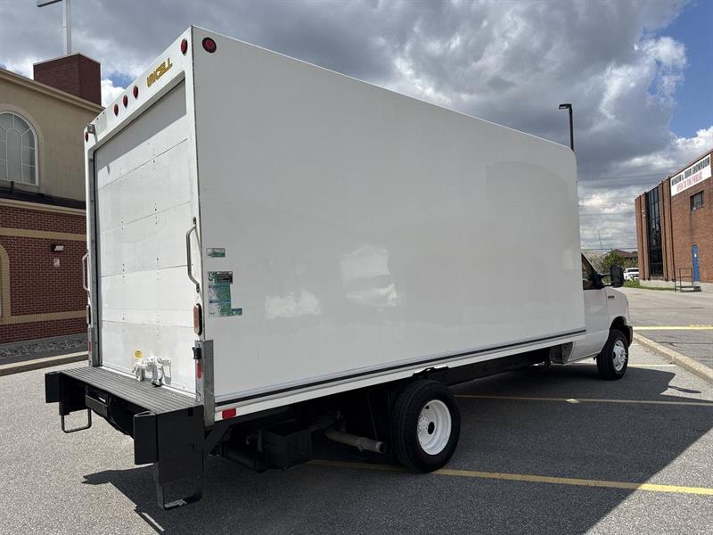 ford E-450 Cutaway 2019 - 25