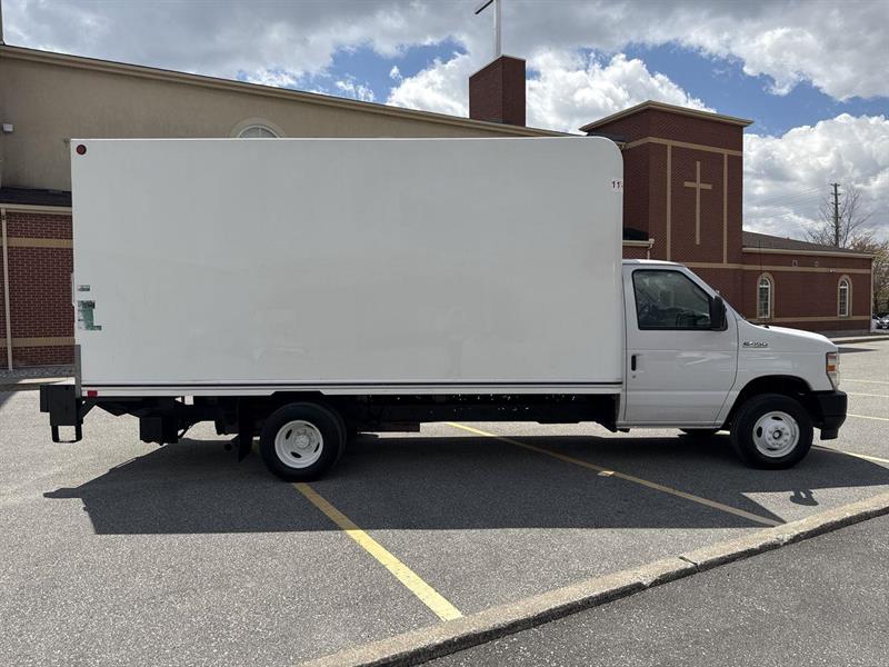 ford E-450 Cutaway 2019 - 26