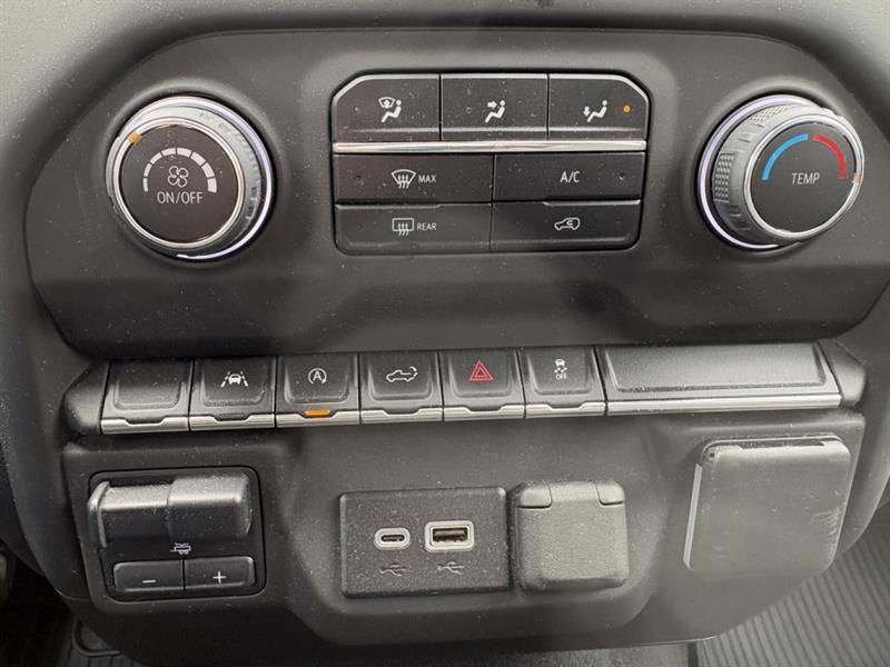 chevrolet Silverado 1500 2023 - 25