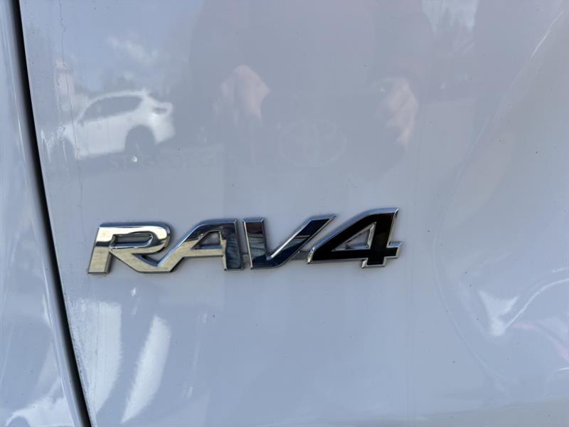toyota RAV4 2022 - 11