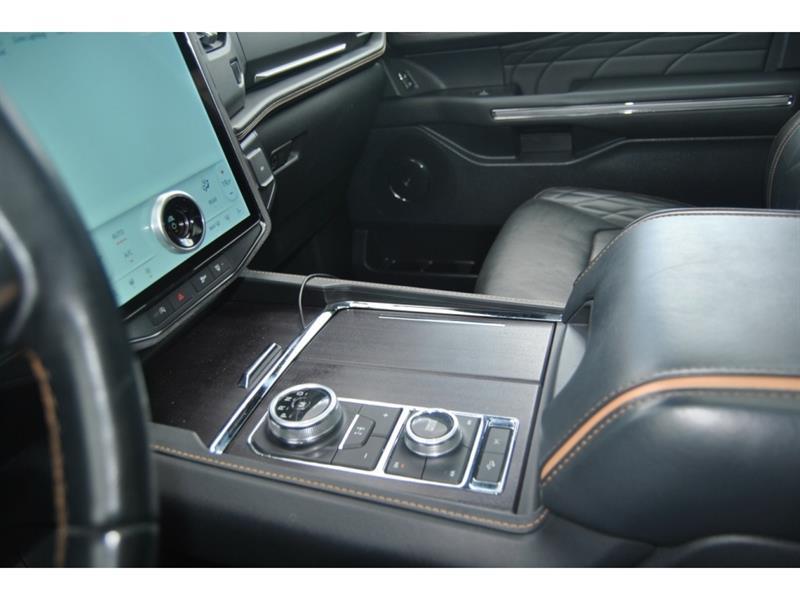 2022 Ford Expedition - Image 24