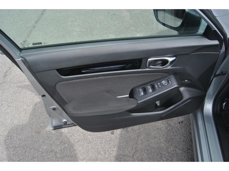 2025 Honda Civic - Image 11