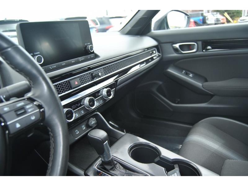 2025 Honda Civic - Image 15
