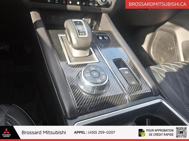 mitsubishi Outlander 2024 - 26