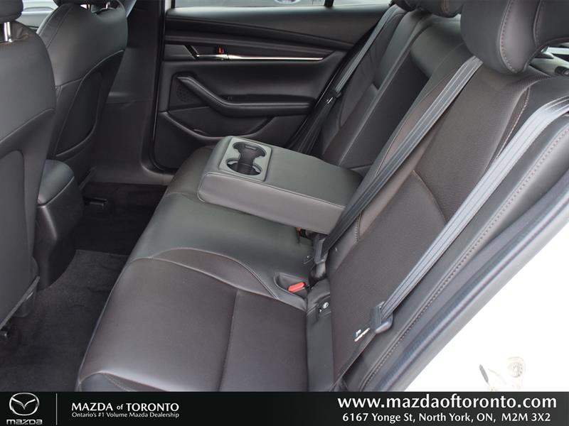 mazda Mazda3 2022 - 16