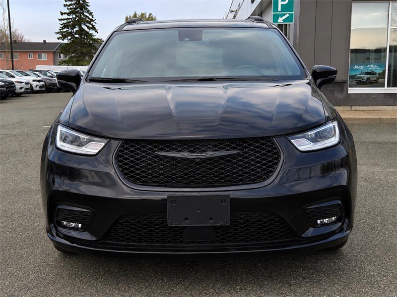 chrysler Pacifica 2025 - 4