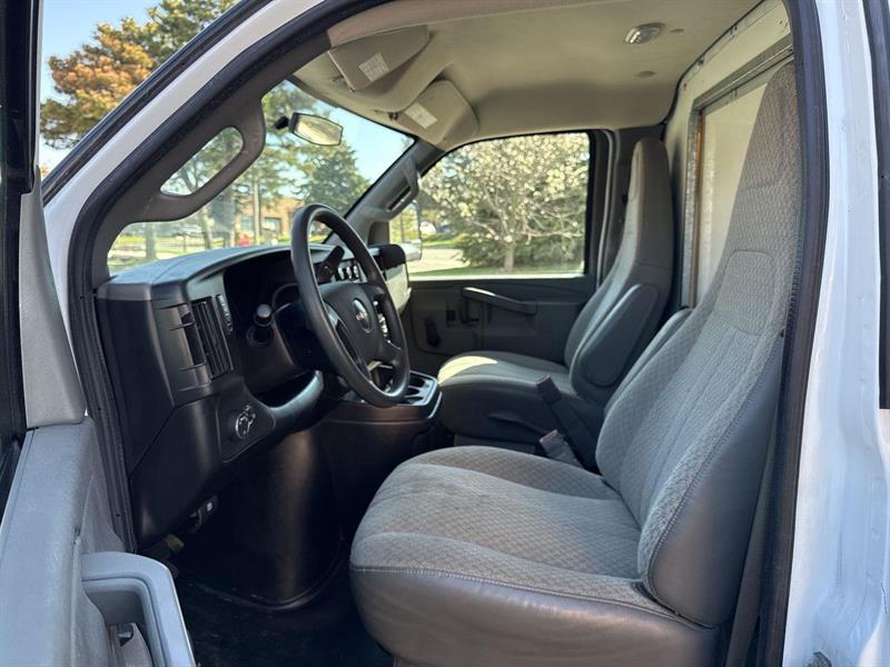 gmc Savana Cutaway 2019 - 11