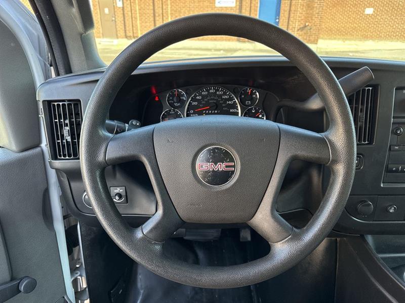 gmc Savana Cutaway 2019 - 13