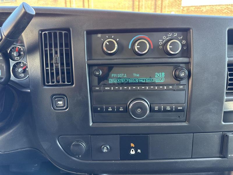 gmc Savana Cutaway 2019 - 15