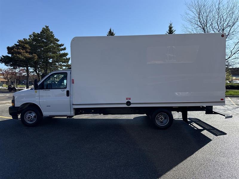gmc Savana Cutaway 2019 - 23