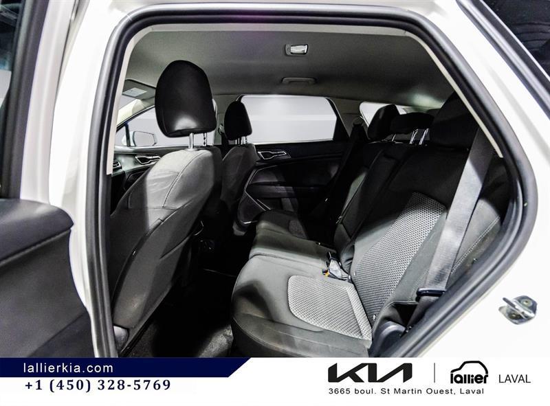 2023 Kia Sportage - Image 13