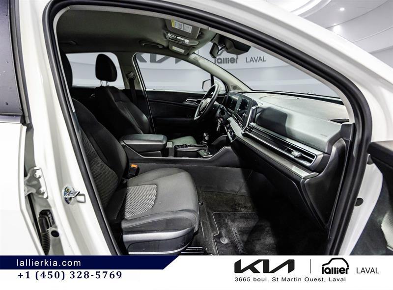 2023 Kia Sportage - Image 16