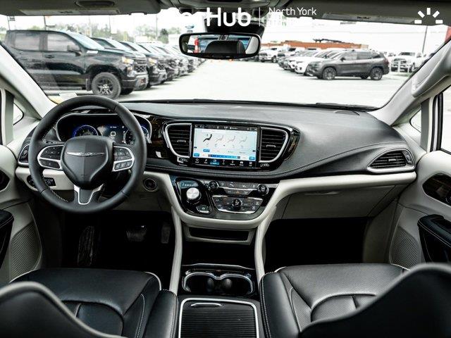 chrysler Pacifica 2024 - 13