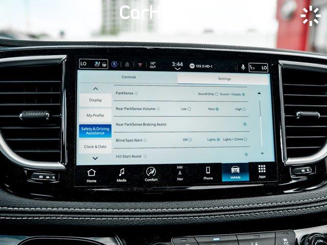 chrysler Pacifica 2024 - 30