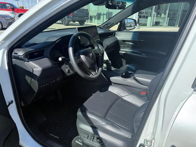 toyota Venza 2023 - 14