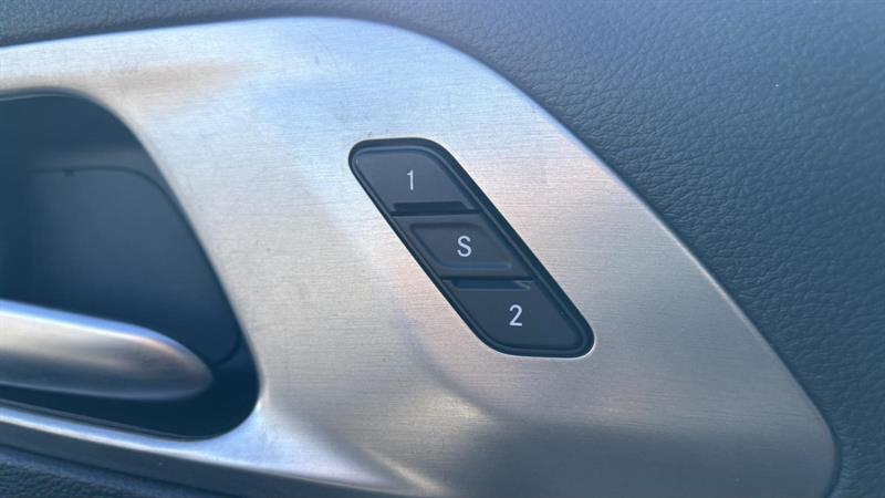 chrysler Pacifica Hybrid 2022 - 13