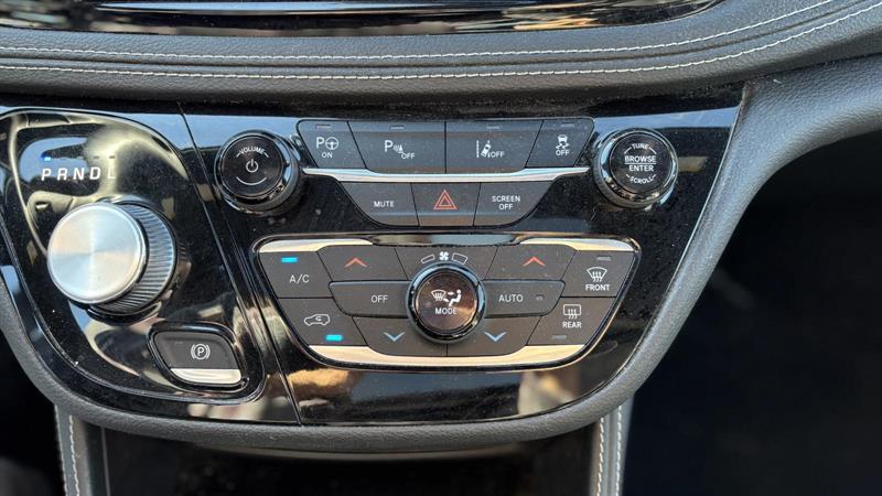 chrysler Pacifica Hybrid 2022 - 31