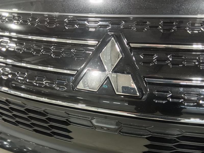 mitsubishi Outlander rechargeable 2024 - 13