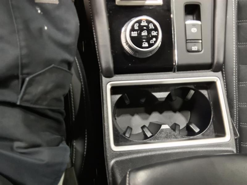 mitsubishi Outlander rechargeable 2024 - 28