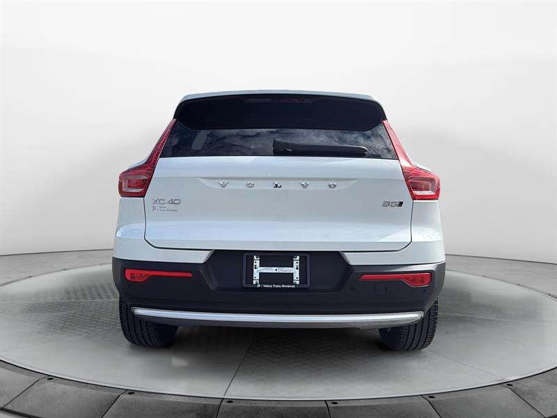volvo XC40 2025 - 6