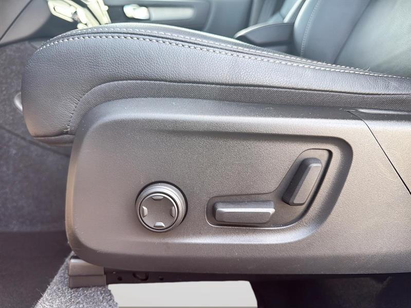volvo XC40 2025 - 12