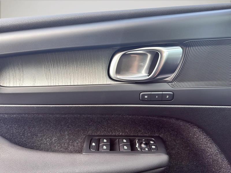 volvo XC40 2025 - 13