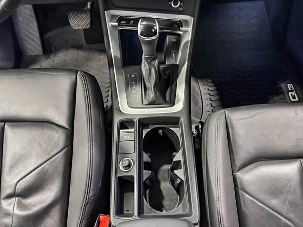 audi Q3 2021 - 24