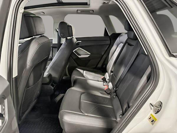 audi Q3 2021 - 25