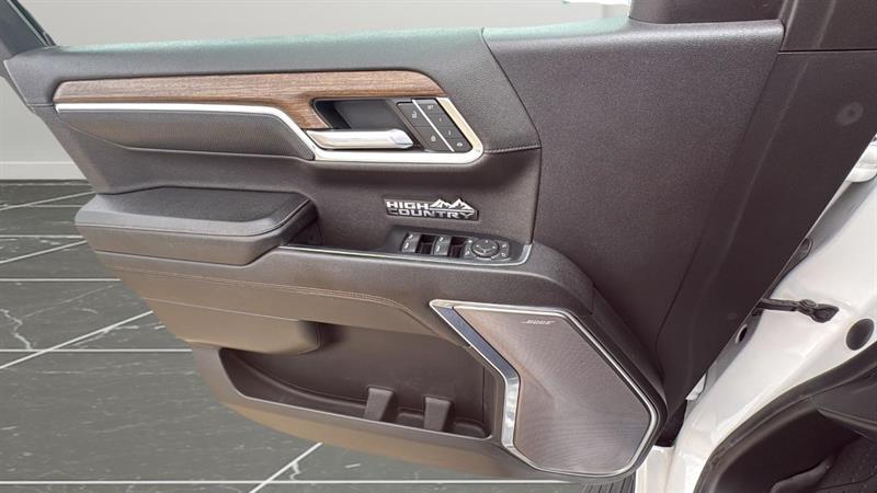 chevrolet Silverado 1500 2023 - 16