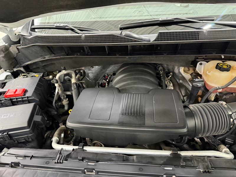 chevrolet Silverado 1500 2021 - 24