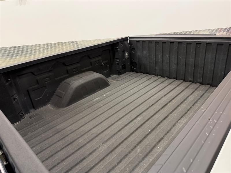 chevrolet Silverado 1500 2021 - 25
