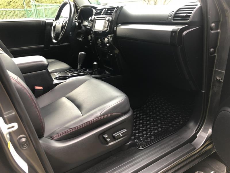 toyota 4Runner 2016 - 36
