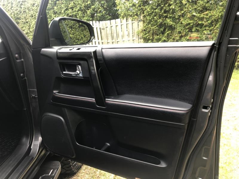 toyota 4Runner 2016 - 37