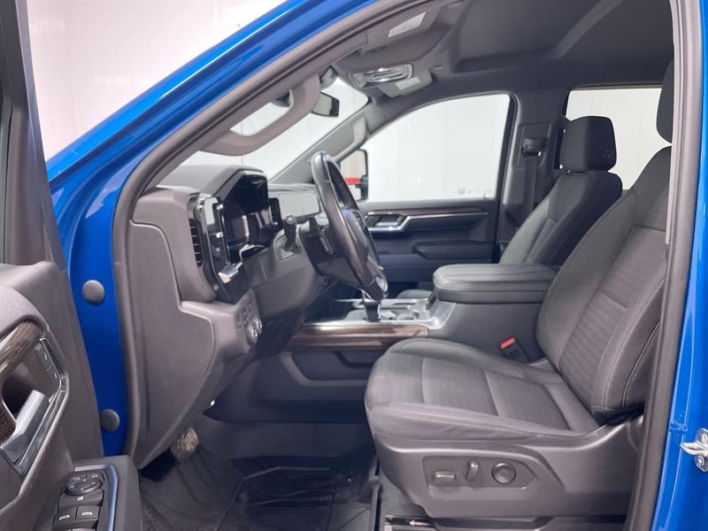 chevrolet Silverado 1500 2023 - 11