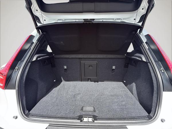 volvo XC40 2025 - 16