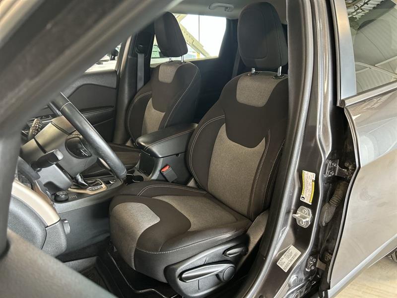 jeep CHEROKEE SPORT  4WD 2016 - 22